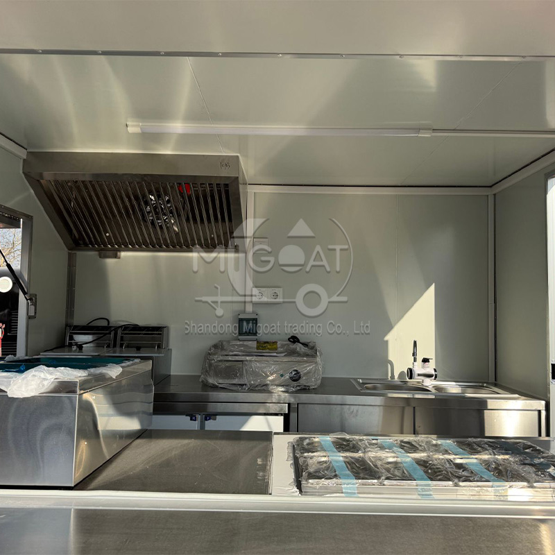 Food Truck Rosa Trendy per Est - Food E Snacks recensione e prezzo
